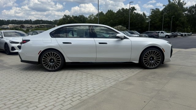 2026 BMW 740i 740i