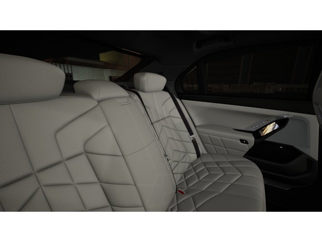 2026 BMW 740i 740i