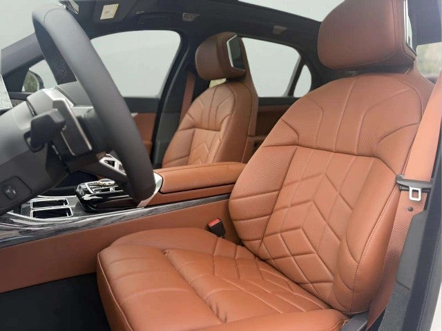 2026 BMW 750e xDrive 750e xDrive