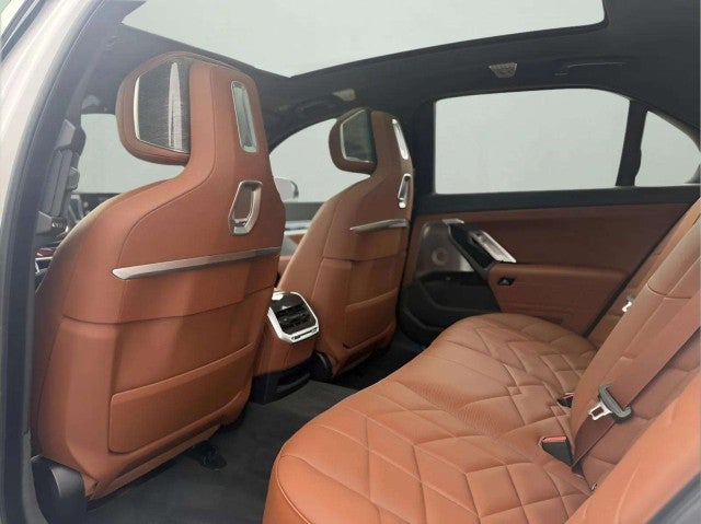 2026 BMW 750e xDrive 750e xDrive