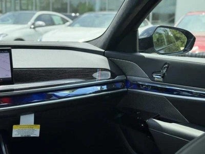 2025 BMW 750e xDrive 750e xDrive