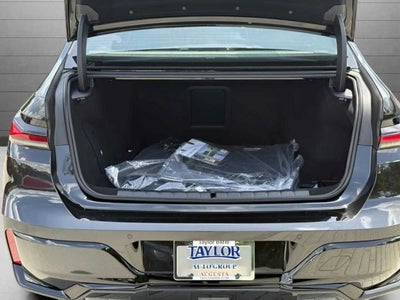 2025 BMW 750e xDrive 750e xDrive