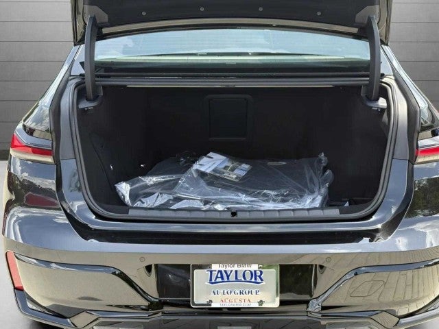 2025 BMW 750e xDrive 750e xDrive