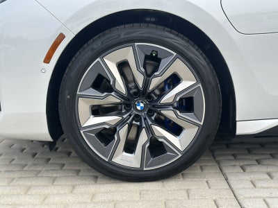 2026 BMW 750e xDrive 750e xDrive