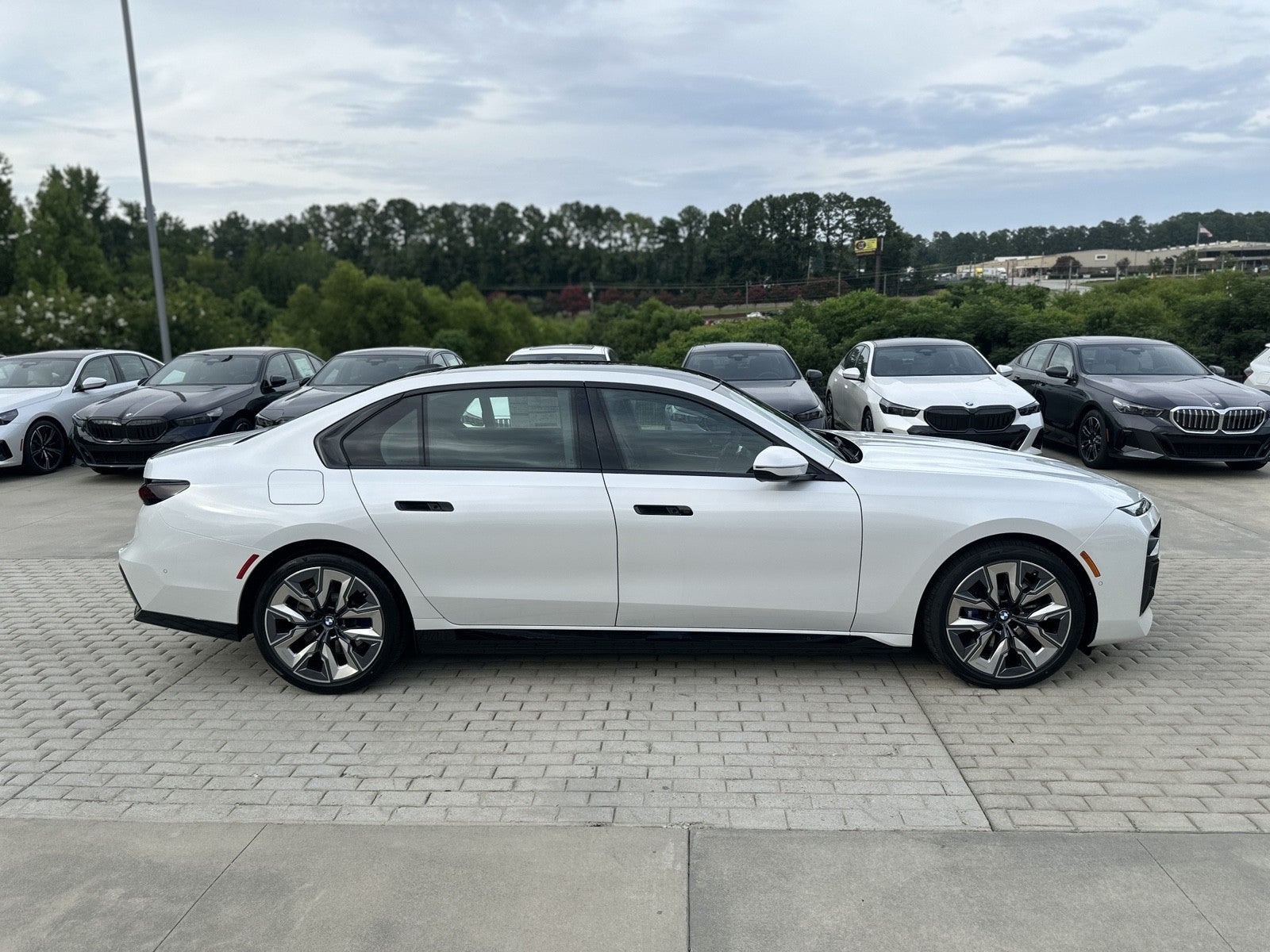 2026 BMW 750e xDrive 750e xDrive