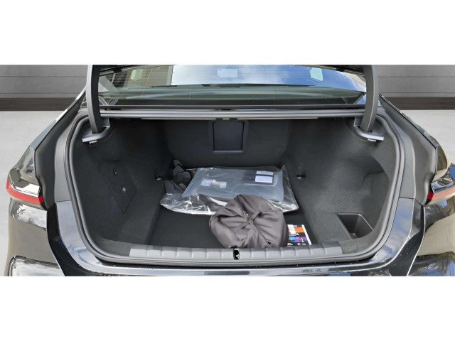 2026 BMW 750e xDrive 750e xDrive