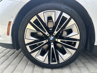 2024 BMW 530i 530i