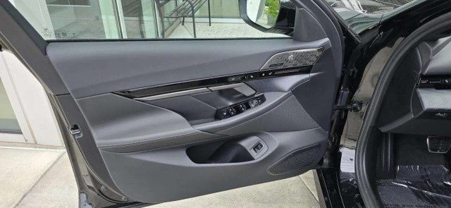 2026 BMW 530i 530i