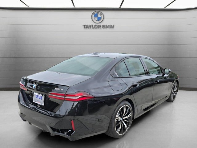 2026 BMW 530i 530i