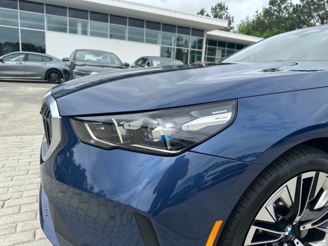 2024 BMW 530i 530i