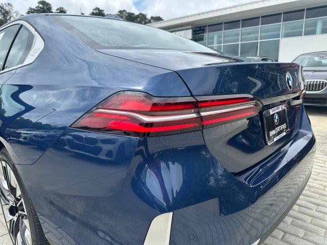 2024 BMW 530i 530i