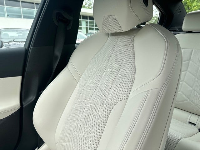 2024 BMW 530i 530i