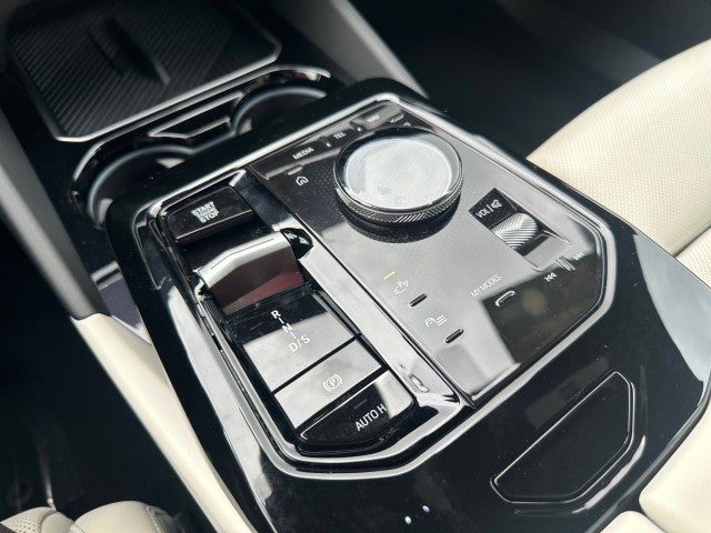 2024 BMW 530i 530i