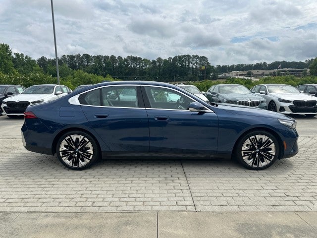 2024 BMW 530i 530i