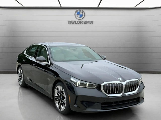 2026 BMW 530i 530i