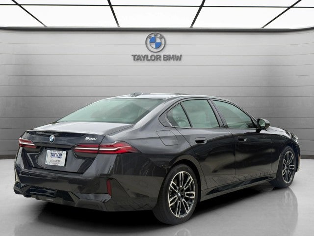 2026 BMW 530i 530i