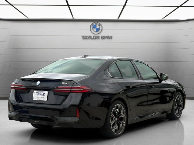 2027 BMW 530i 530i