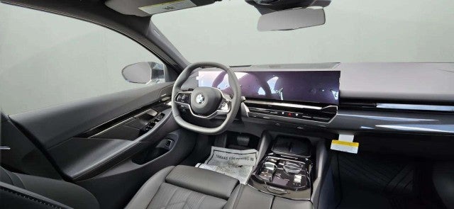 2026 BMW 530i 530i