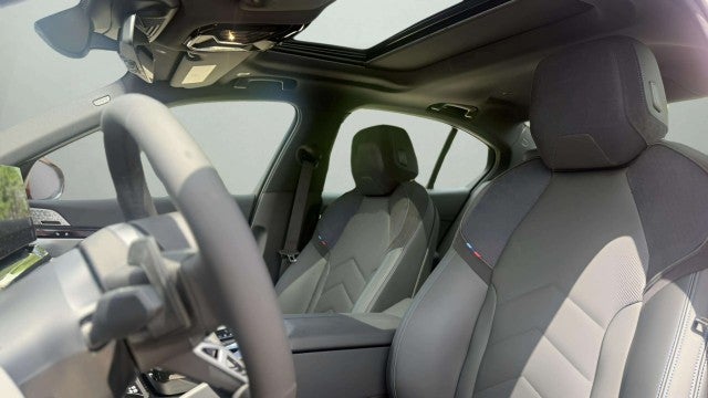 2027 BMW 530i 530i