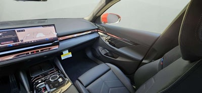 2027 BMW 530i 530i