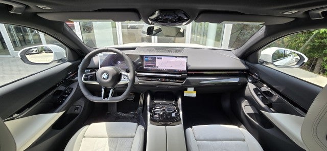 2026 BMW 530i 530i