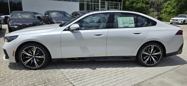 2026 BMW 530i 530i