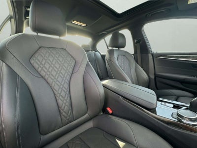 2023 BMW 540i 540i