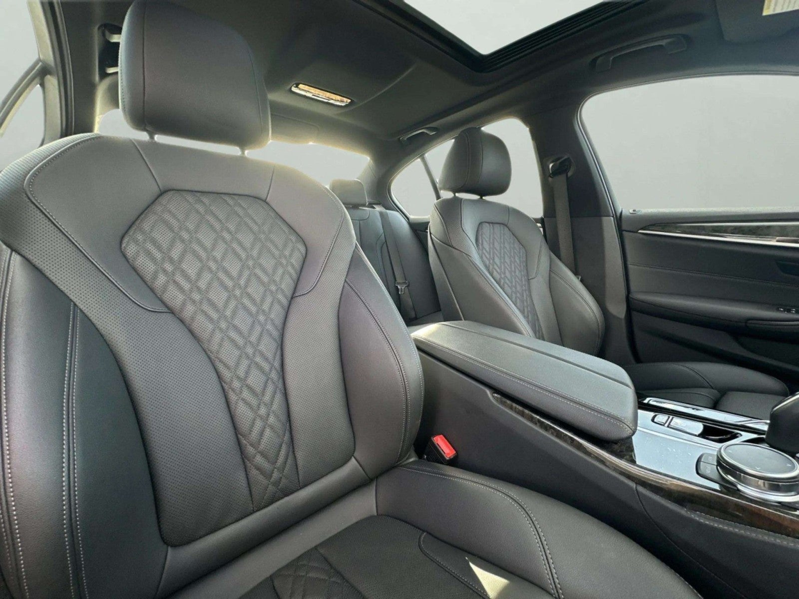 2023 BMW 540i 540i