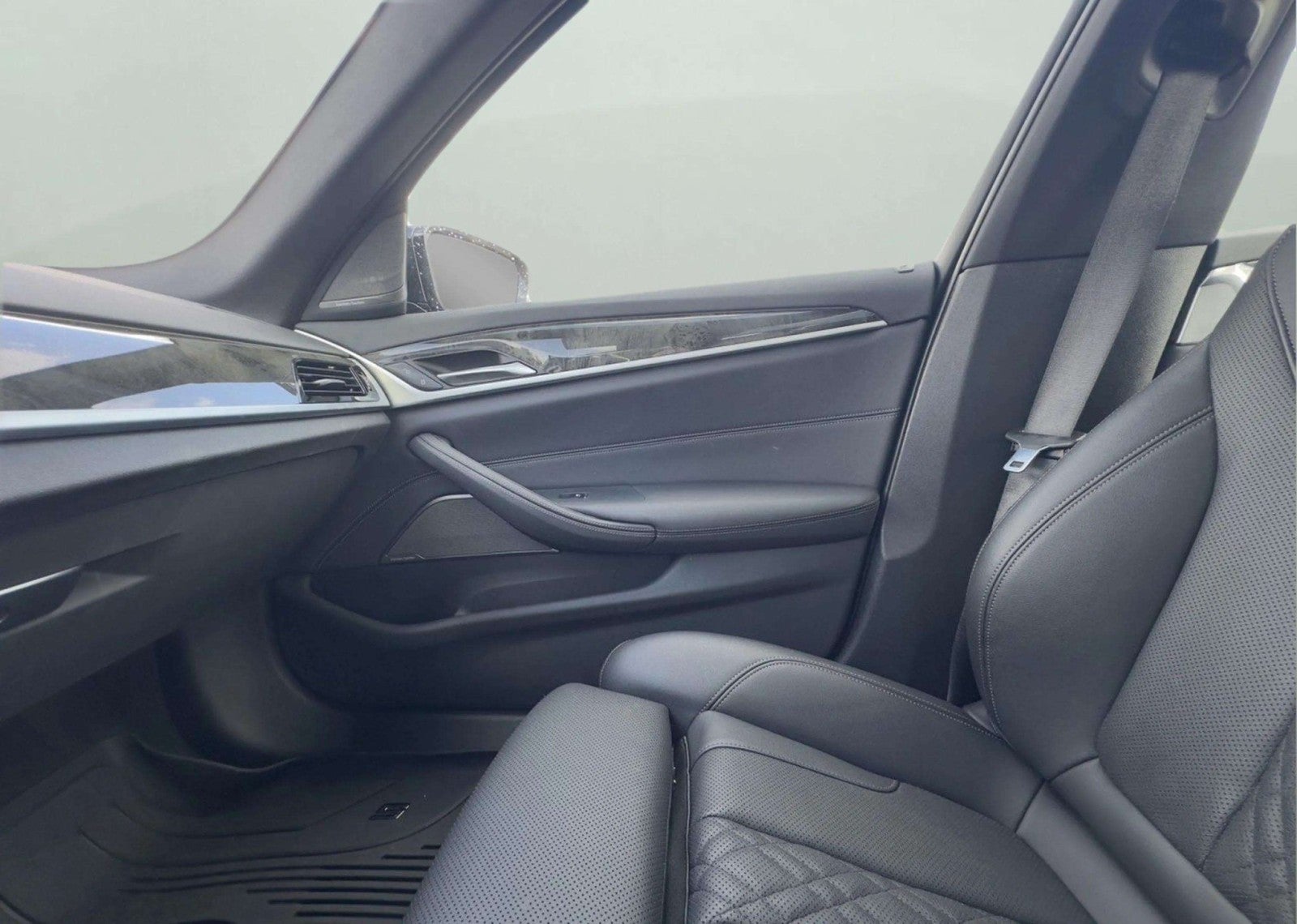 2023 BMW 540i 540i