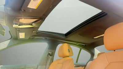 2023 BMW 540i 540i
