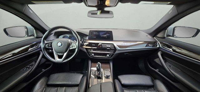 2018 BMW 540i 540i