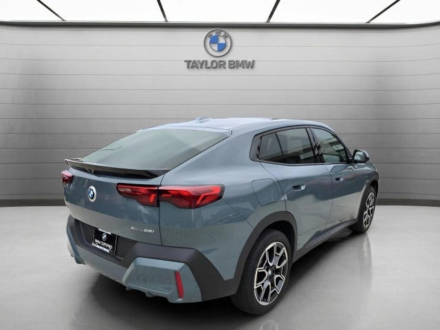 2025 BMW X2 xDrive28i