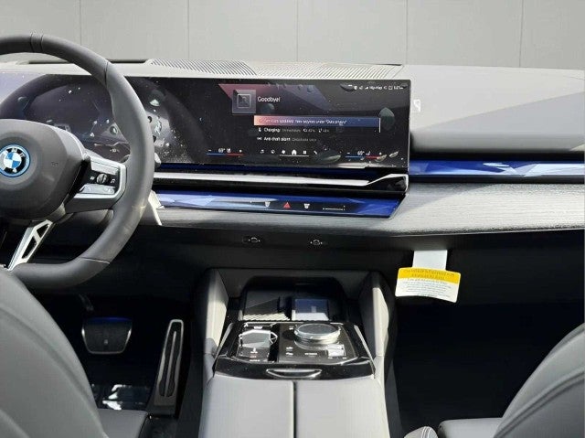 2025 BMW i5 eDrive40