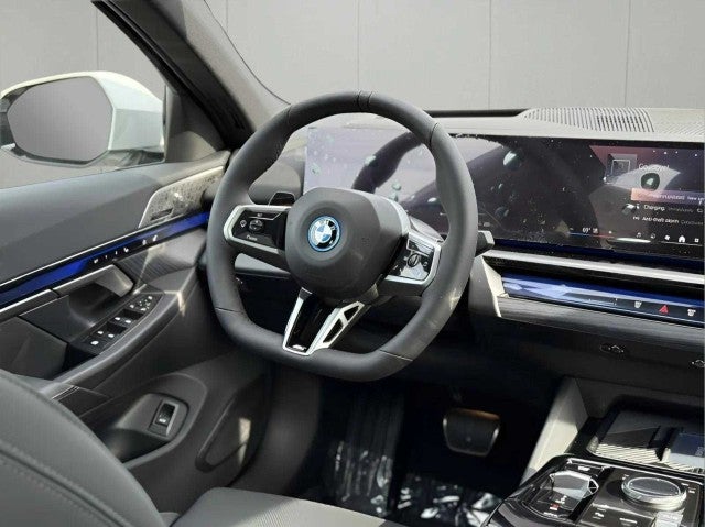 2025 BMW i5 eDrive40