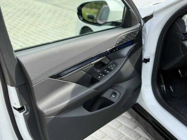 2025 BMW i5 eDrive40