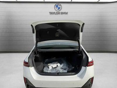 2025 BMW i5 eDrive40