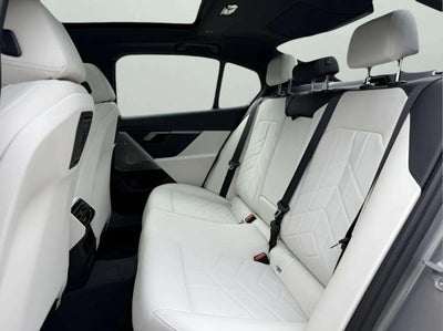 2026 BMW i5 xDrive40