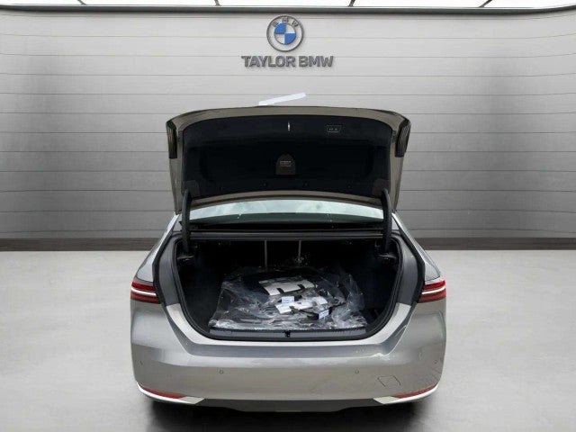 2026 BMW i5 xDrive40