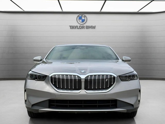 2026 BMW i5 xDrive40