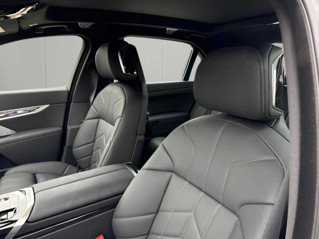 2025 BMW i7 eDrive50