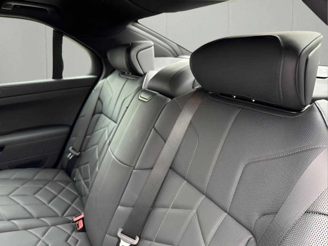 2025 BMW i7 eDrive50