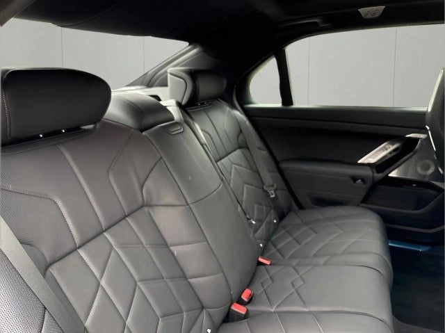 2025 BMW i7 eDrive50