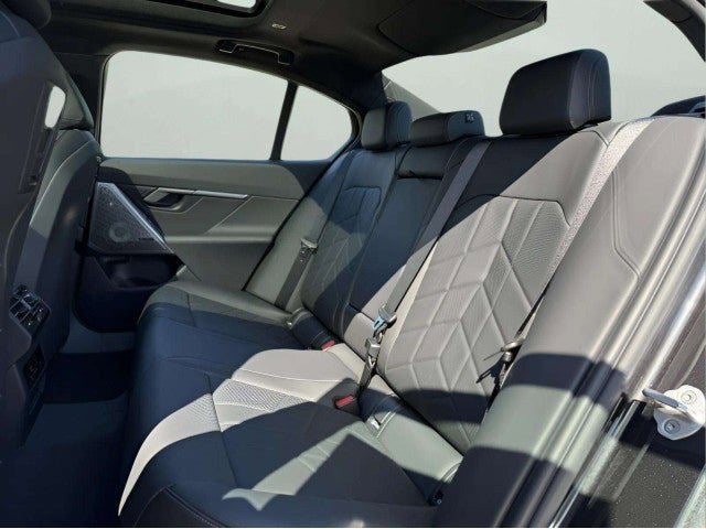 2026 BMW i5 eDrive40 eDrive40
