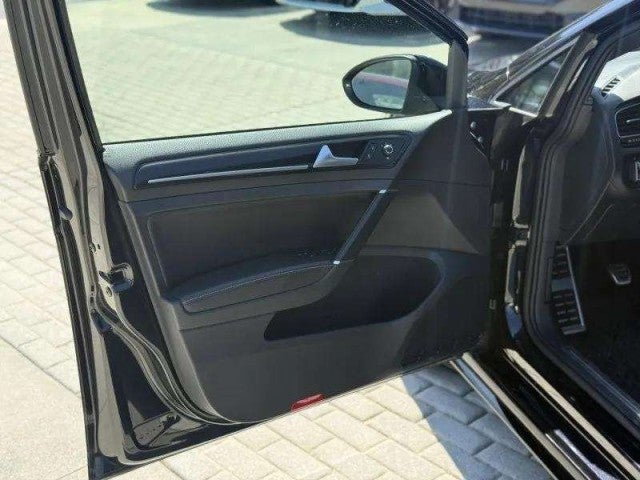 2018 Volkswagen Golf R Base