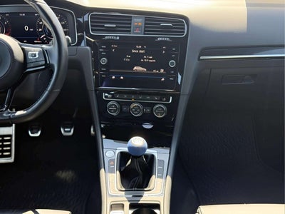 2018 Volkswagen Golf R Base