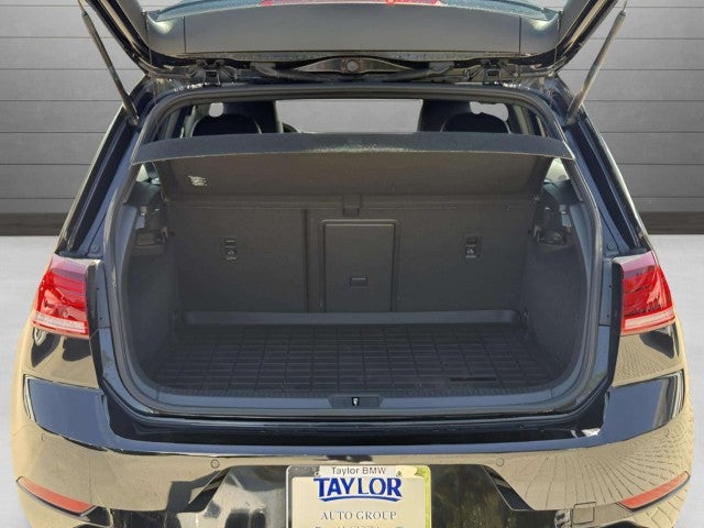 2018 Volkswagen Golf R Base