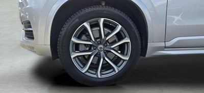 2019 Volvo XC90 Momentum