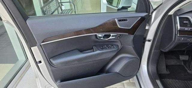 2019 Volvo XC90 Momentum