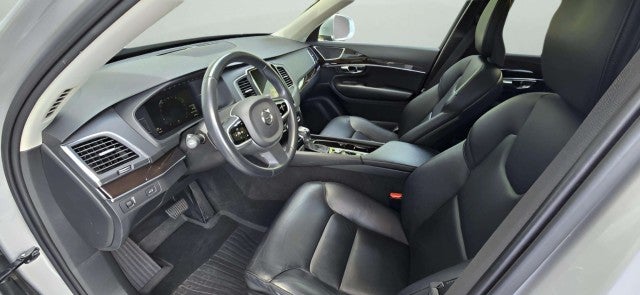 2019 Volvo XC90 Momentum