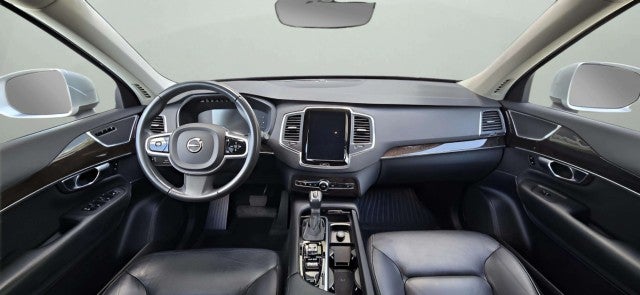 2019 Volvo XC90 Momentum